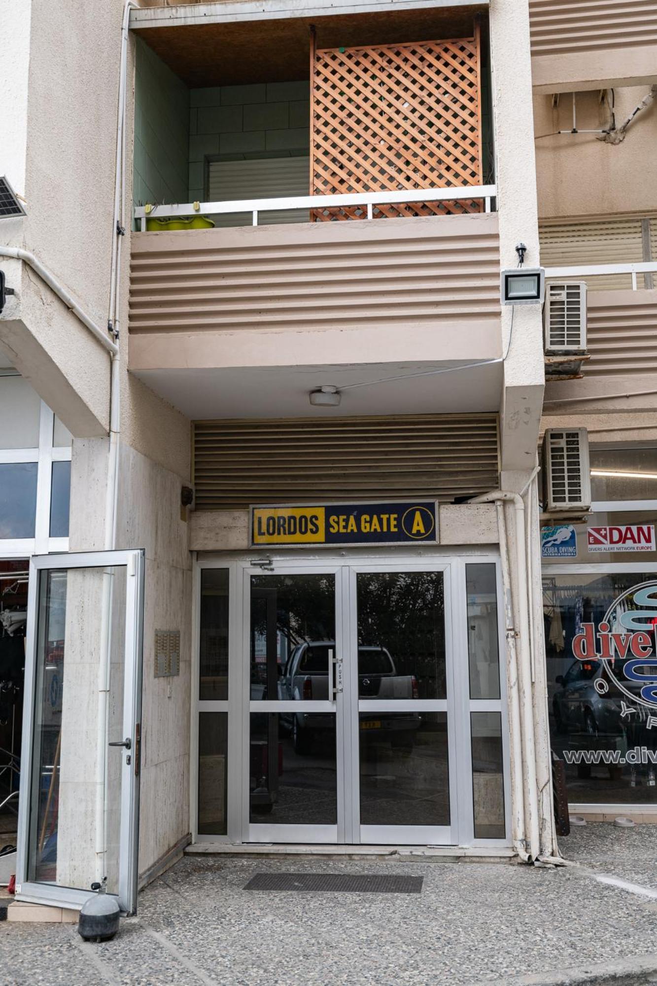 Lazuli Beach & Pool Apartment 501 Larnaca Exterior photo